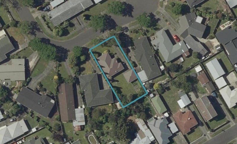 15 Westhaven Grove, Takaro, Palmerston North - Carousel 1