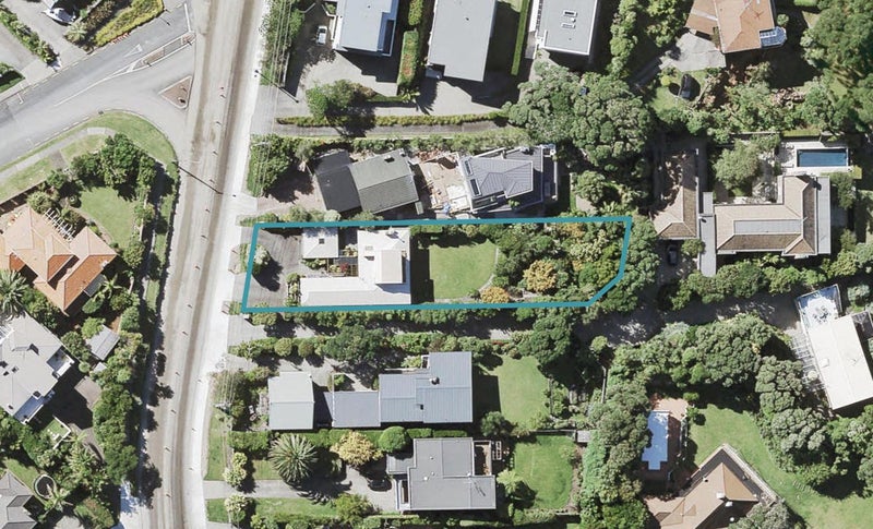 191 Beach Road, Castor Bay, Auckland - Carousel 1