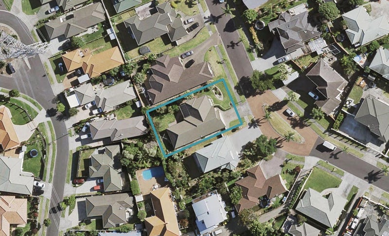 12 Lamia Place, The Gardens, Auckland - Carousel 1