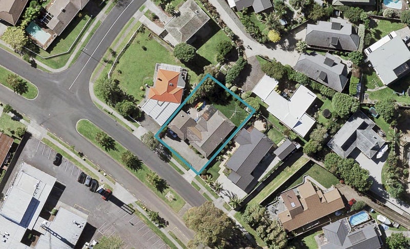 209 Fisher Parade, Farm Cove, Auckland - Carousel 1