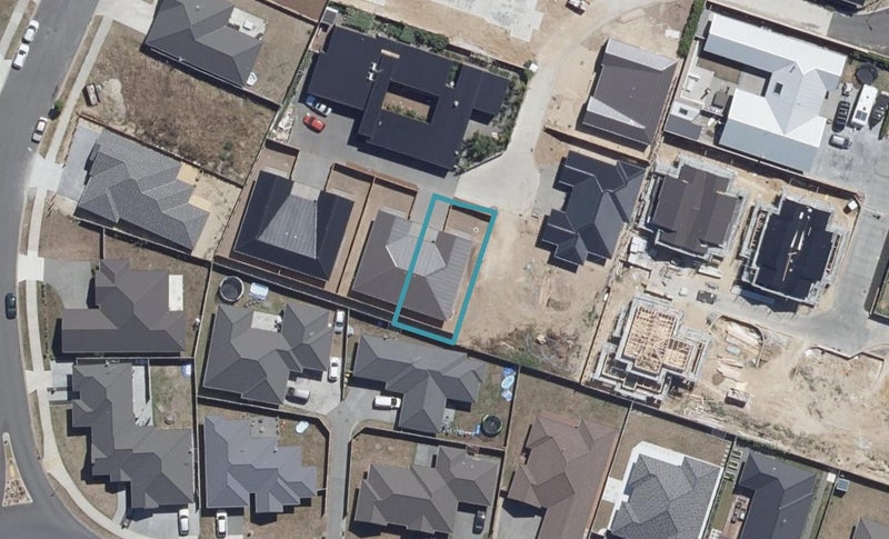 2/20 Onukutara Place, Huntington, Hamilton - Carousel 1