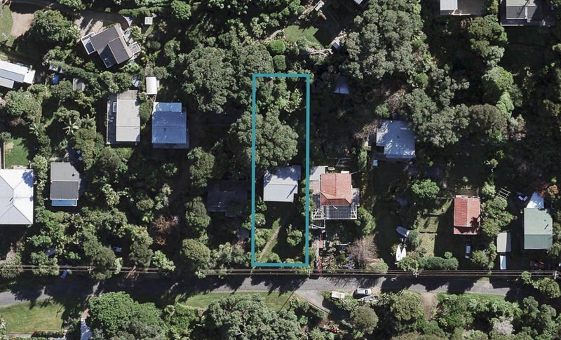 13 Omiha Road, Ōmiha, Waiheke Island - Carousel 1