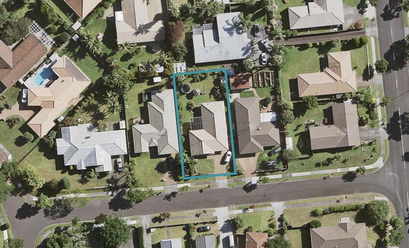 7 Perotti Place, Conifer Grove, Takanini - Carousel 1