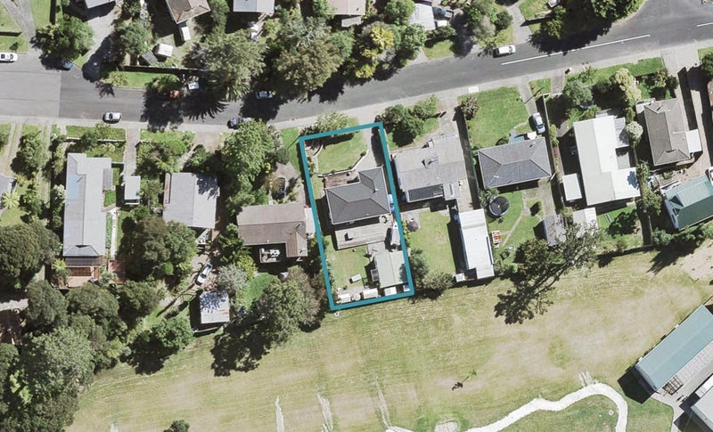 24 Annison Avenue, Glen Eden, Auckland - Carousel 1