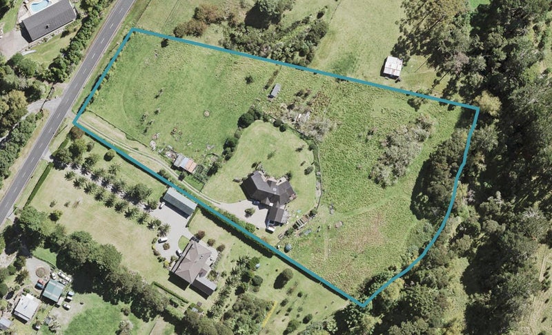 668 West Coast Road, Oratia, Auckland - Carousel 1