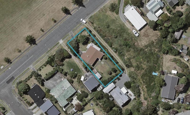 26 Queens Road, Waikanae Beach, Waikanae - Carousel 1
