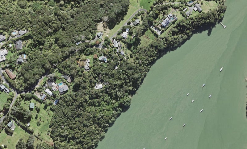 62 Ngarahana Avenue, Paremoremo, Auckland - Carousel 1