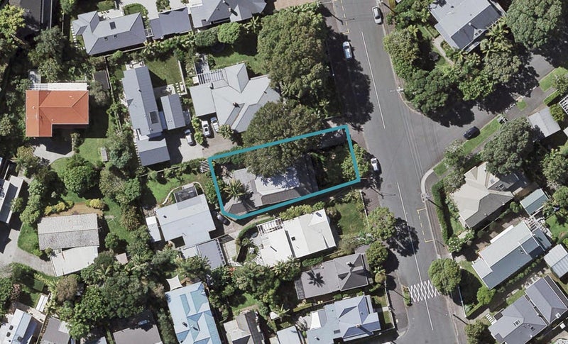 35 Tainui Road, Devonport, Auckland - Carousel 1