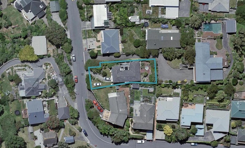 16 Seatoun Heights Road, Seatoun, Wellington - Carousel 1