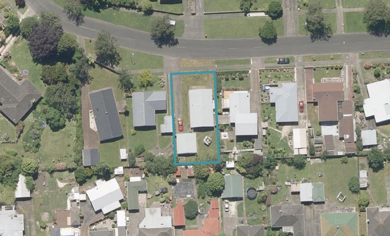 10 Hackett Street, Whanganui East, Whanganui - Carousel 1