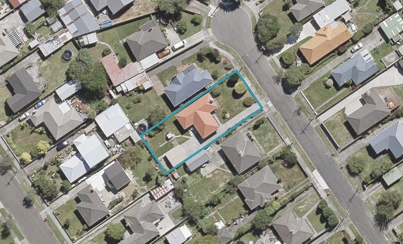 19 Argyle Grove, Trentham, Upper Hutt - Carousel 1