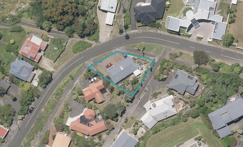 29 Hipango Terrace, Durie Hill, Whanganui - Carousel 1