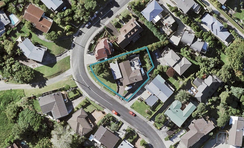 30 Colmar Road, Mellons Bay, Auckland - Carousel 1