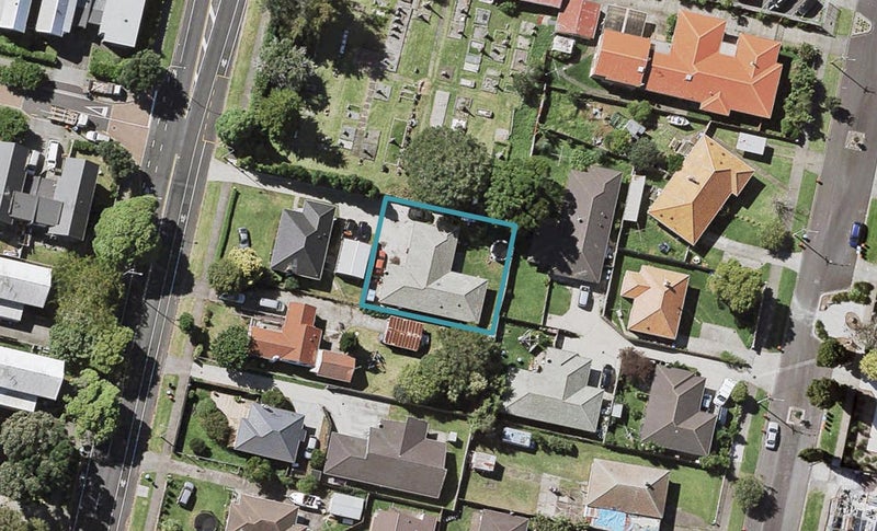 214A Pilkington Road, Point England, Auckland - Carousel 1