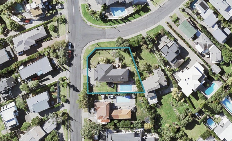 19 Gulf View Road, Murrays Bay, Auckland - Carousel 1