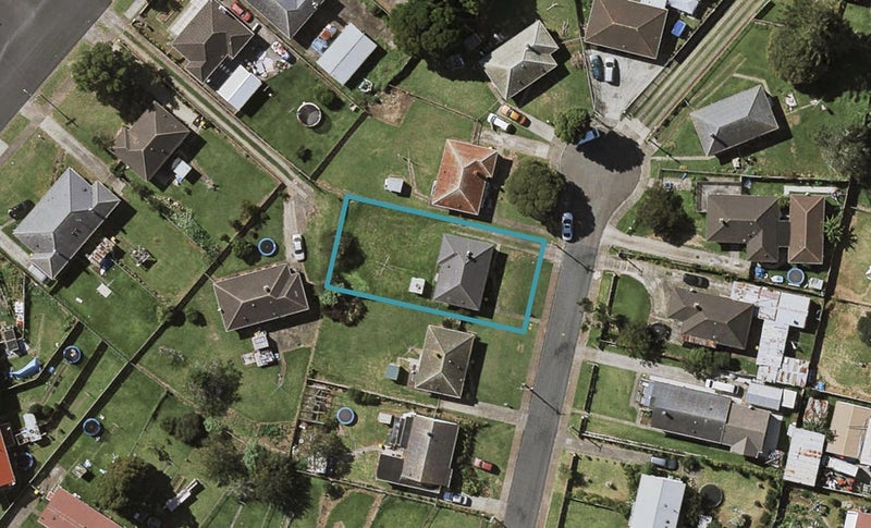 8 Hope Place, Otara, Auckland - Carousel 1
