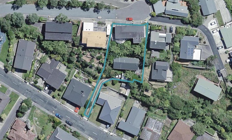 22 Paddington Grove, Karori, Wellington - Carousel 1