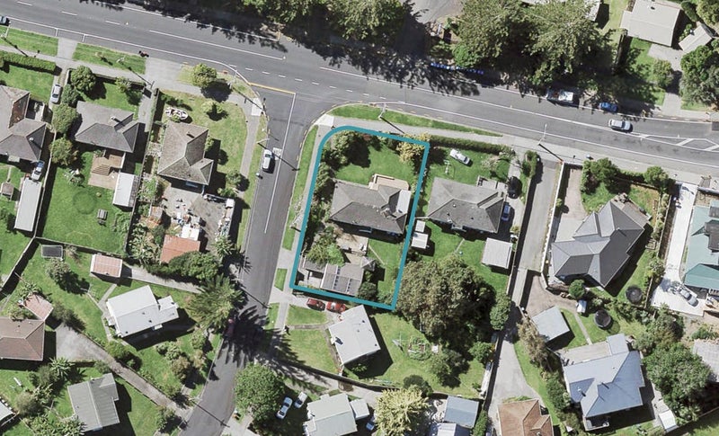 215 West Tamaki Road, Glen Innes, Auckland - Carousel 1