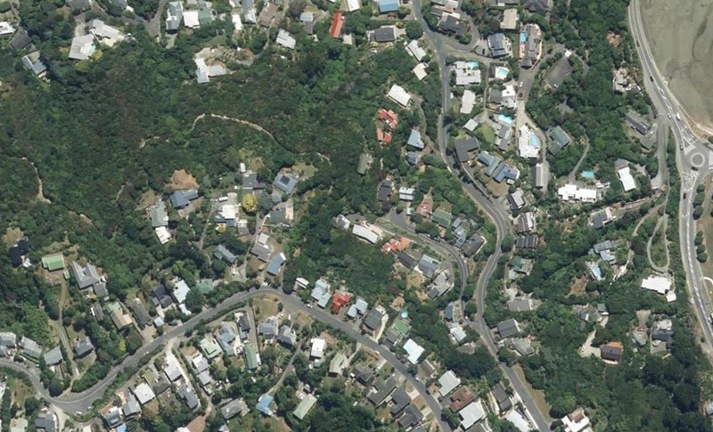 8 Kenef Road, Paremata, Porirua - Carousel 1