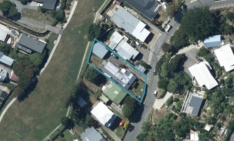 21 Cluny Road, Plimmerton, Porirua - Carousel 1