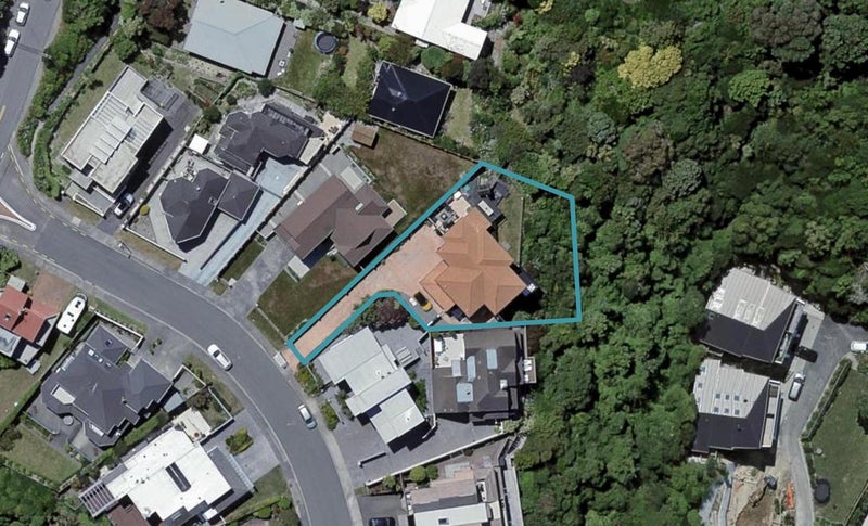 7 Treasure Grove, Hataitai, Wellington - Carousel 1