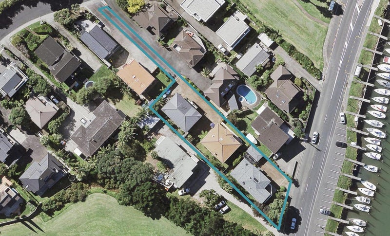 3/20 Inga Road, Castor Bay, Auckland - Carousel 1