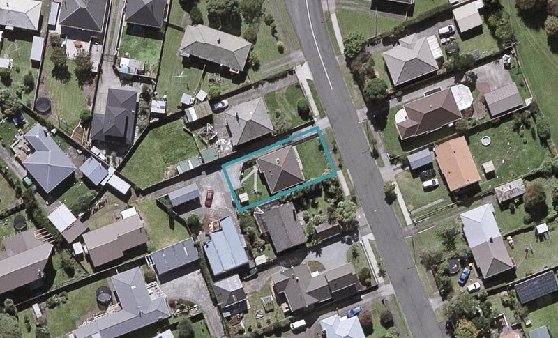 52 Somerset Street, Brooklands, New Plymouth - Carousel 1