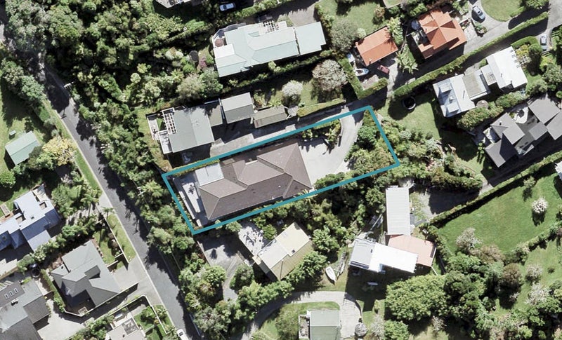 21 Brown Street, Manly, Whangaparāoa - Carousel 1