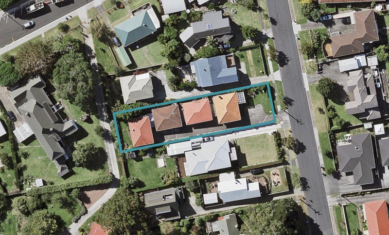 215A Queens Road, Panmure, Auckland - Carousel 1
