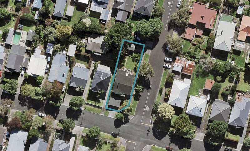 27 Wembley Road, Mount Eden, Auckland - Carousel 1