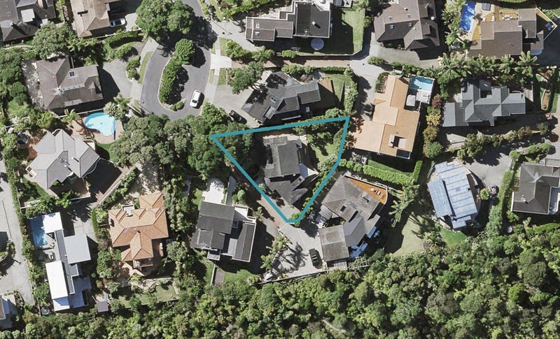 18 Centennial Place, Campbells Bay, Auckland - Carousel 1