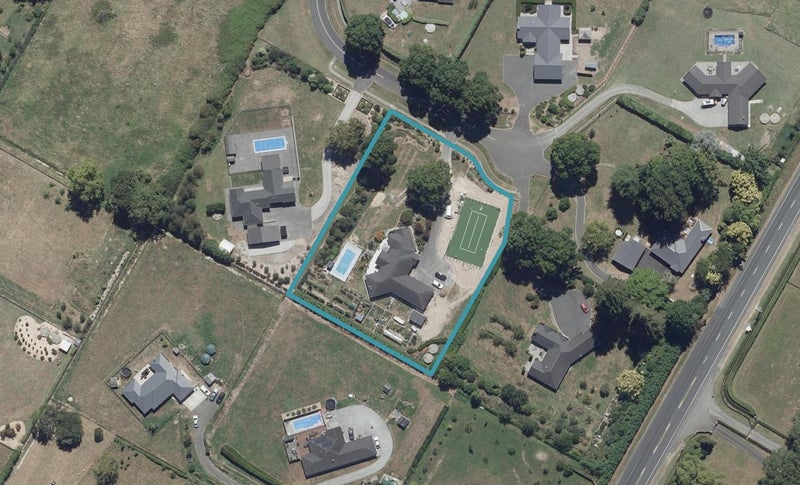 16 Tanaka Drive, Tamahere - Carousel 1