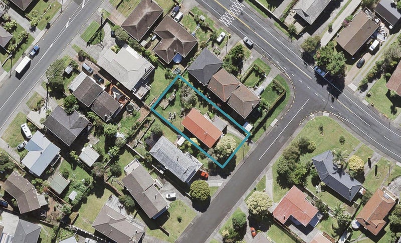 4 Rosewarne Crescent, Glendene, Auckland - Carousel 1