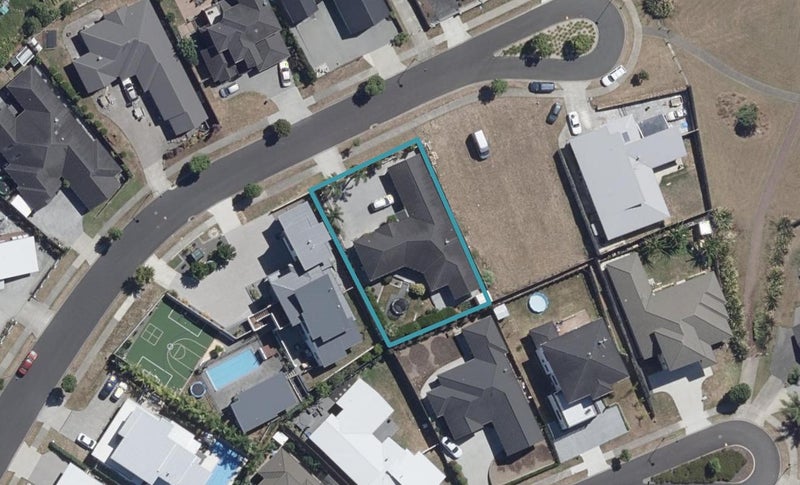 64 Somerton Drive, Huntington, Hamilton - Carousel 1