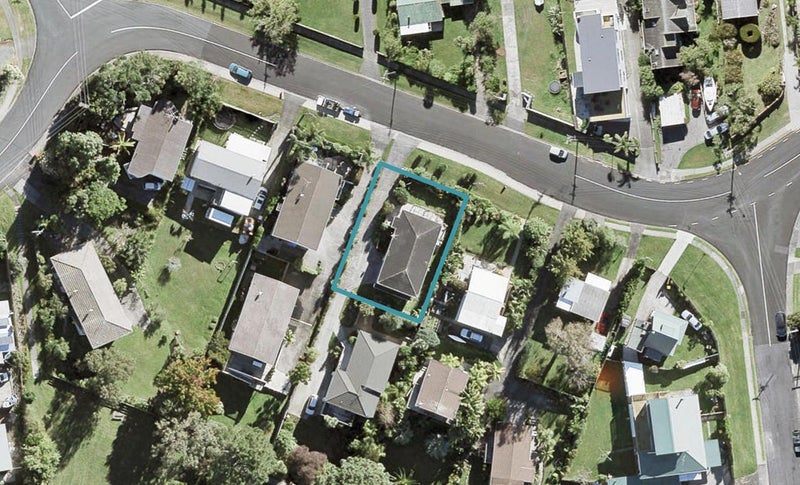 58 Killarney Avenue, Torbay, Auckland - Carousel 1