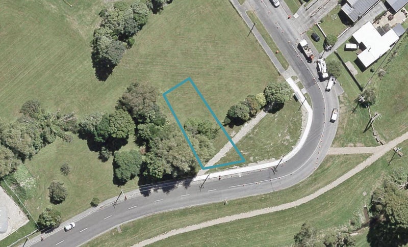 34 Manor Park Road, Manor Park, Lower Hutt - Carousel 1