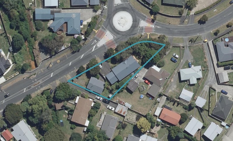 11A Saxbys Road, Glenview, Hamilton - Carousel 1
