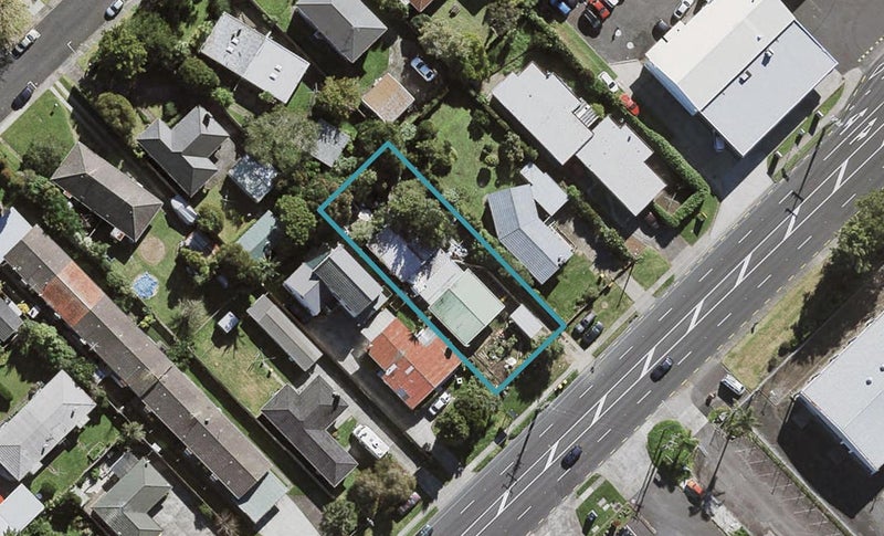 2/43 Northcote Road, Hillcrest, Auckland - Carousel 1