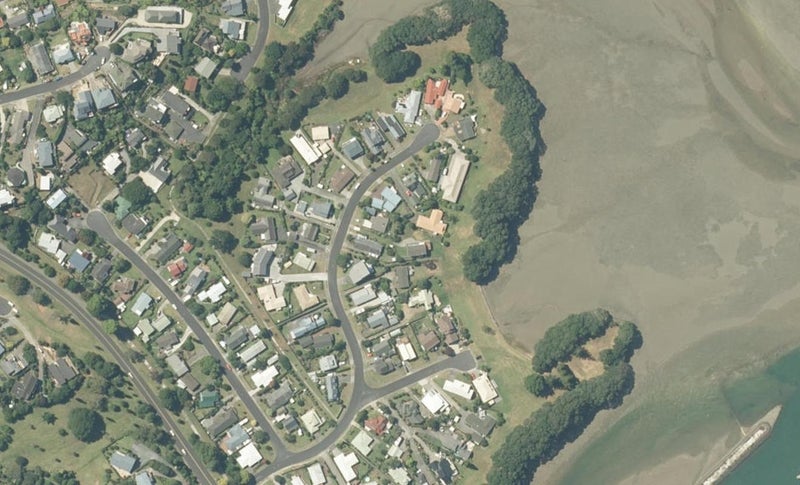 215 Moana Anu Anu Avenue, Whangamatā - Carousel 1