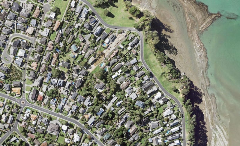 52A Marine Parade, Mellons Bay, Auckland - Carousel 1