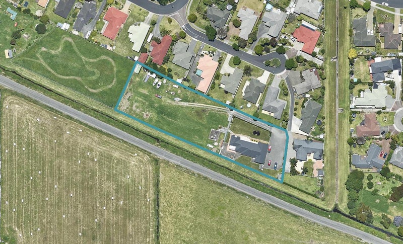 22 Mornington Dell, Papamoa Beach, Papamoa - Carousel 1