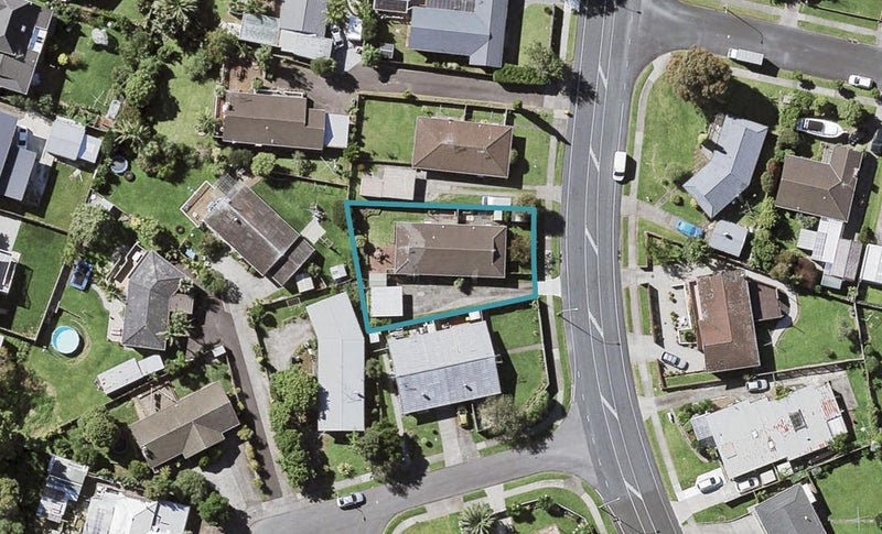 2/14 Stanniland Street, Sunnyhills, Auckland - Carousel 1