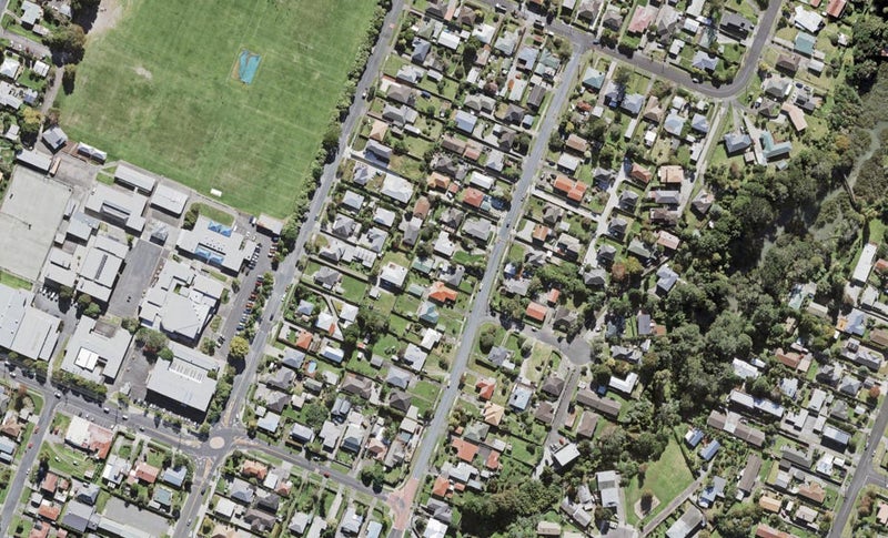 2/44 Kelwyn Road, Kelston, Auckland - Carousel 1