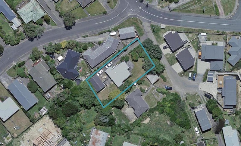 96 Glanmire Road, Newlands, Wellington - Carousel 1