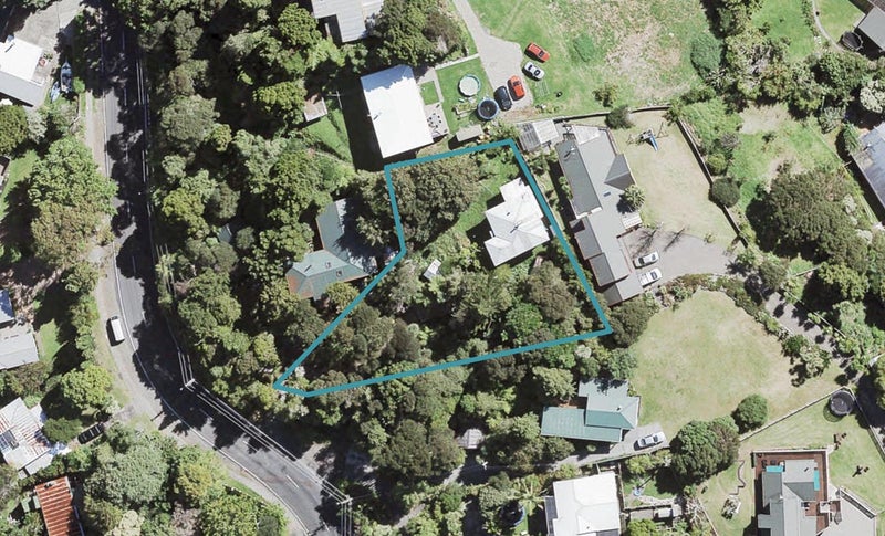 36 Victory Road, Laingholm, Auckland - Carousel 1