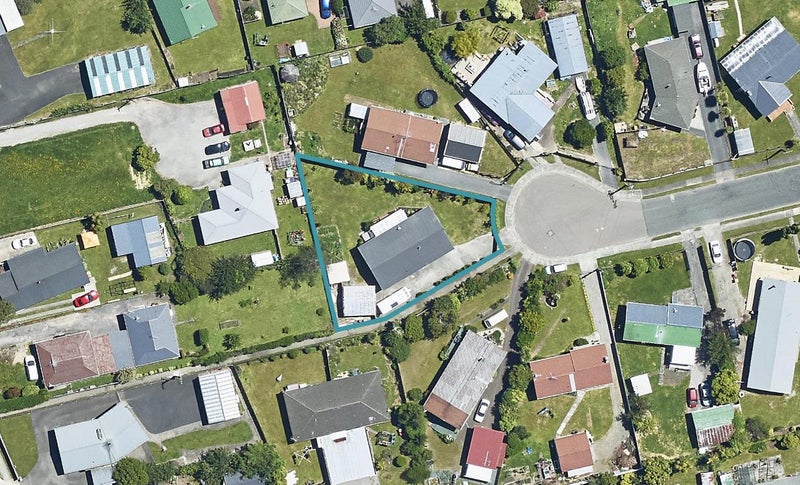 30 Fenruss Street, Fairy Springs, Rotorua - Carousel 1