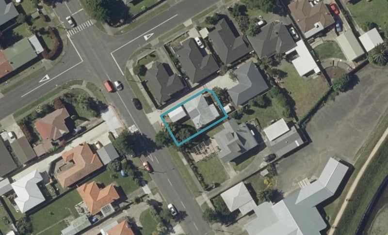 29 Botanical Road, Takaro, Palmerston North - Carousel 1