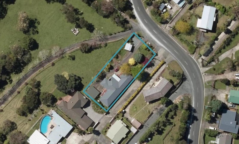 61 Memorial Drive, Parahaki, Whangarei - Carousel 1