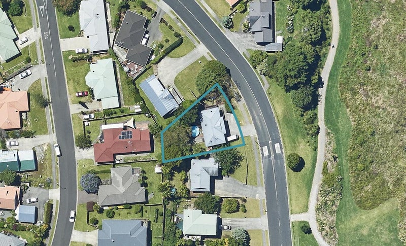 48 Tom Muir Drive, Gate Pa, Tauranga - Carousel 1
