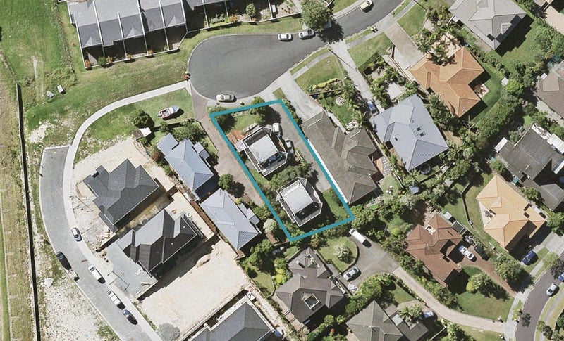 2/64 Spencer Road, Pinehill, Auckland - Carousel 1